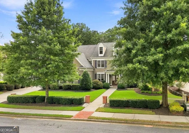 Photo 2 of Single family home for sale at 3740 Williams Point Dr, Cumming, GA 30028 | MLS# 10824488 | Listing updated on 2026-09-17