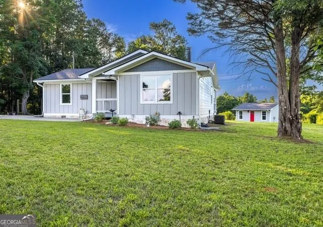 1st image of 257 Kelly Farm Rd, Newnan, GA 30265 | MLS# 10828873