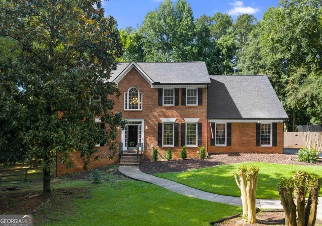 1st image of 10560 Haynes Bridge Rd, Alpharetta, GA 30022 | MLS# 10826567