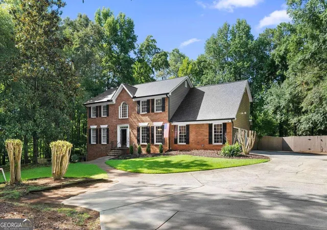 3rd image of 10560 Haynes Bridge Rd, Alpharetta, GA 30022 | MLS# 10826567