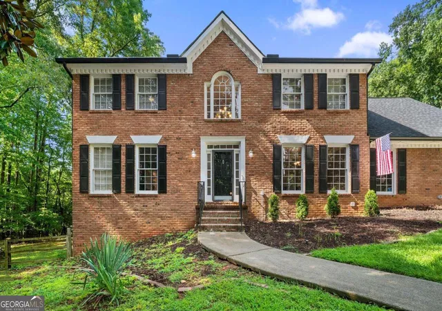 4th image of 10560 Haynes Bridge Rd, Alpharetta, GA 30022 | MLS# 10826567