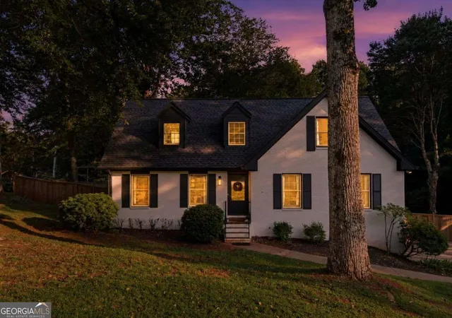 Photo 2 of Single family home for sale at 1465 Dallas Cir Sw, Marietta, GA 30064 | MLS# 10820076 | Listing updated on 2026-08-24