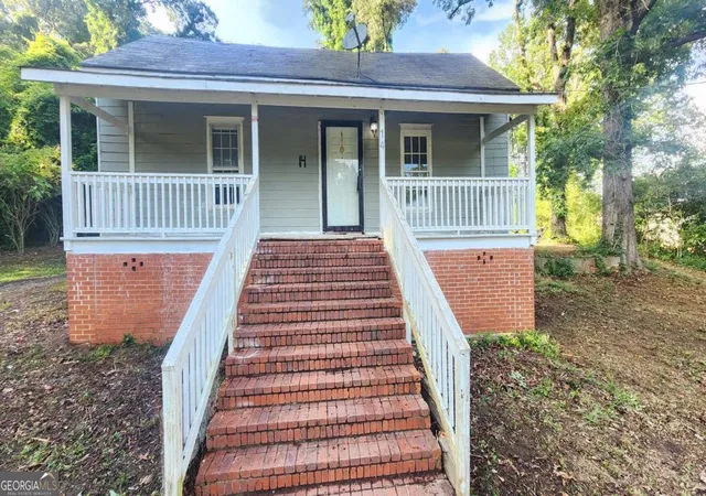 2nd image of 71 Sargent Railroad Ave, Newnan, GA 30263 | MLS# 10790215
