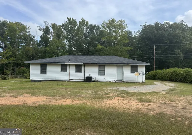 Photo 3 of Sale Pending at 118 Old Stage Dr, Milledgeville, GA 31061 | MLS# 10836608 | Listing updated on 2026-09-15