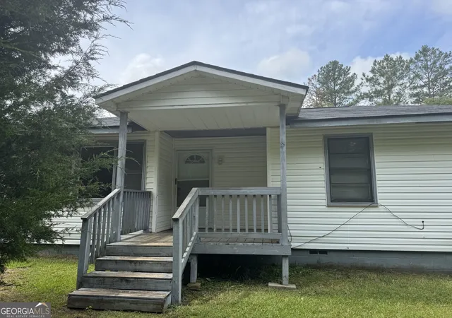 Photo 3 of Sale Pending at 118 Old Stage Dr, Milledgeville, GA 31061 | MLS# 10836608 | Listing updated on 2026-09-15