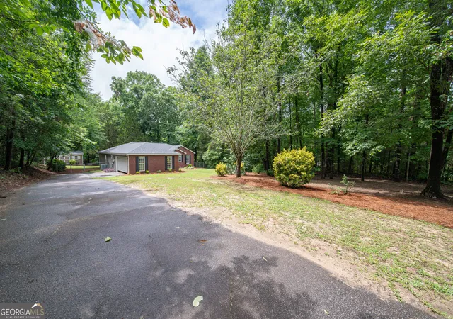 Homes for sale in Ellerslie, GA | 213 Douglas Dr, Ellerslie, GA 31807 | MLS# 10789118