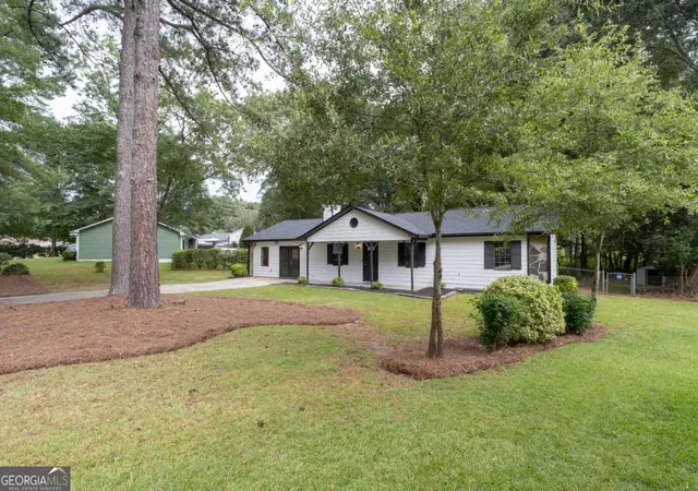 Photo 4 of Sale Pending at 1526 Haynes Ct, Grayson, GA 30017 | MLS# 10824911 | Listing updated on 2026-09-08