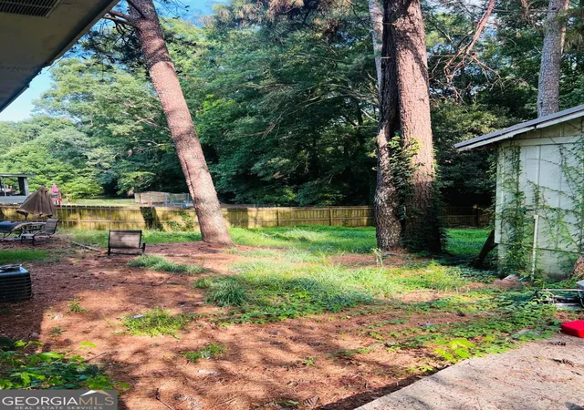 5th image of 2749 Shelley Ln, Ellenwood, GA 30294 | MLS# 10800217