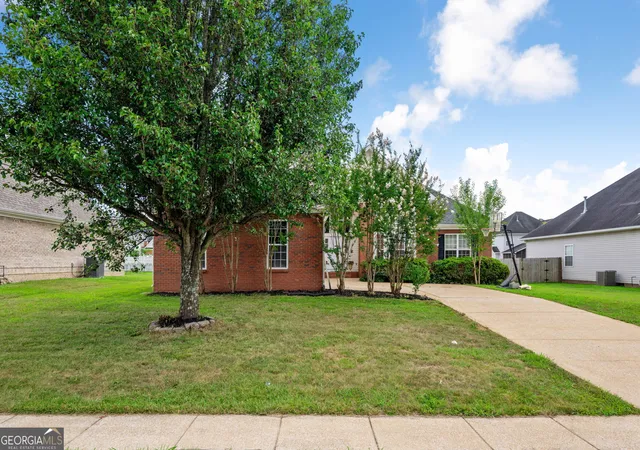 Photo 2 of Single family home for sale at 2446 Triangle Farm Rd, Chattanooga, TN 37421 | MLS# 10812147 | Listing updated on 2026-09-14