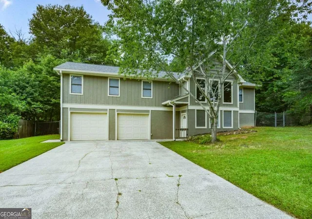 Photo 3 of Single family home for sale at 3343 Mill Strm Ln Sw, Marietta, GA 30060 | MLS# 10797302 | Listing updated on 2026-08-10