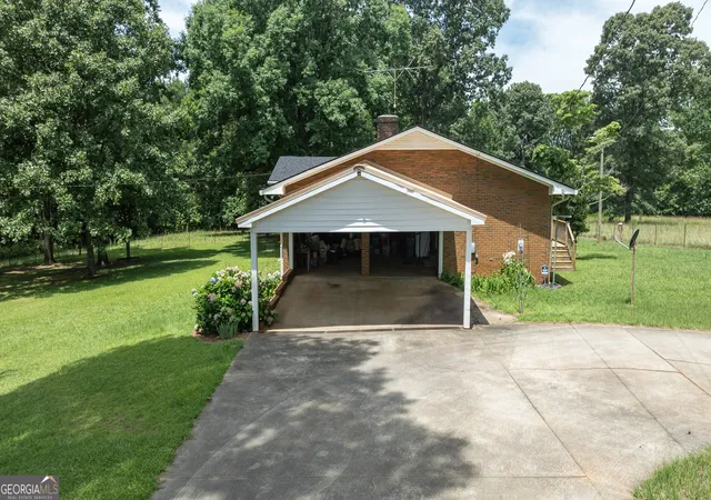 Homes for sale in Tignall, GA | 210 Bunch Rd, Tignall, GA 30668 | MLS# 10799158