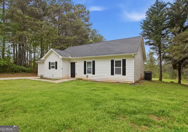 Photo 3 of Sale Pending at 741 Roscoe Davis Rd, Monroe, GA 30656 | MLS# 10729436 | Listing updated on 2026-09-14