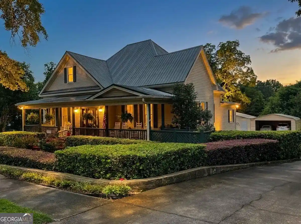 Photo 1 of Single family home for sale at 202 S Madison Ave, Eatonton, GA 31024 | MLS# 10857098 | Listing updated on 2026-10-15