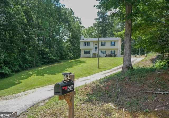 Homes for sale in Douglasville, GA | 3796 Cannon Dr, Douglasville, GA 30135 | MLS# 10804222