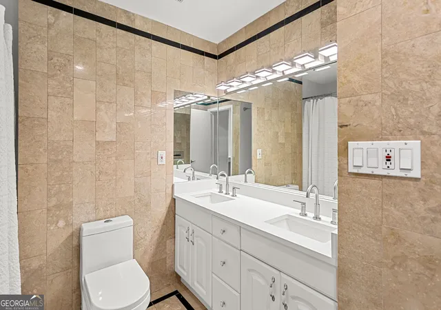 Photo 4 of Condo for sale at 3655 Habersham Rd Ne #B236, Atlanta, GA 30305 | MLS# 10830780 | Listing updated on 2026-09-22