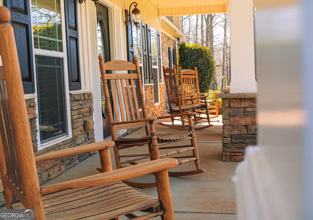 Photo 4 of Single family home for sale at 135 Fischer Spur Rd, Newnan, GA 30265 | MLS# 10809685 | Listing updated on 2026-10-09