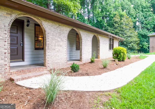 Photo 4 of Single family home for sale at 1191 Arrowhead Rd, Watkinsville, GA 30677 | MLS# 10834484 | Listing updated on 2026-10-29