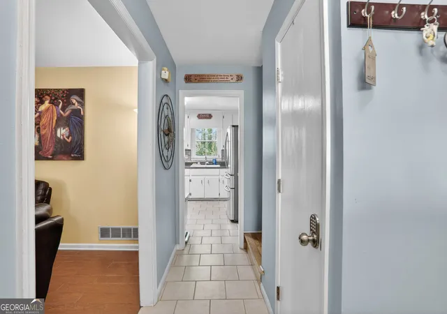3rd image of 6431 Wright Rd, Atlanta, GA 30328 | MLS# 10722287