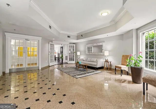 Listing Photo 2 - Condo for sale in building located at 1 Biscayne Dr Nw, Atlanta, GA 30309 - Unit #109