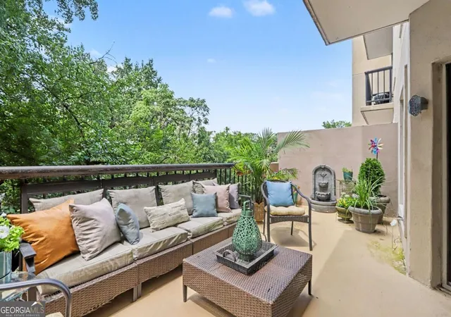 Photo 4 of Condo for sale at 1 Biscayne Dr Nw #109, Atlanta, GA 30309 | MLS# 10830008 | Listing updated on 2026-09-13