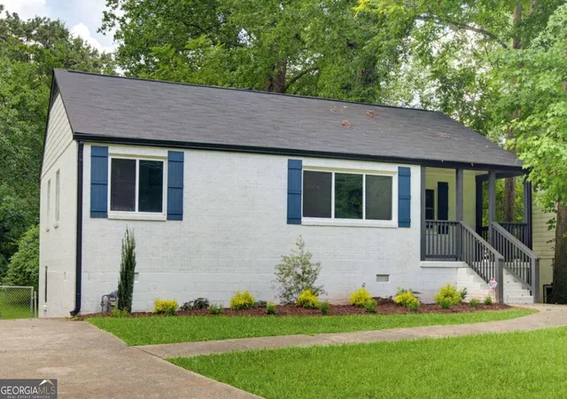1st image of 1815 Venetian Dr Sw, Atlanta, GA 30311 | MLS# 10826514