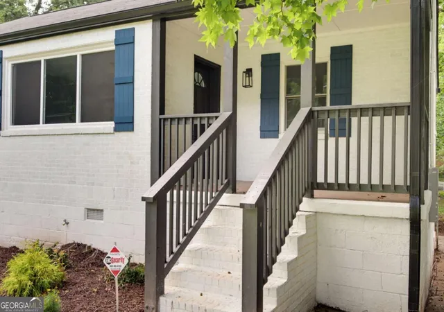5th image of 1815 Venetian Dr Sw, Atlanta, GA 30311 | MLS# 10826514