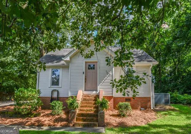 1st image of 155 Mountain View Dr, Gainesville, GA 30501 | MLS# 10817960