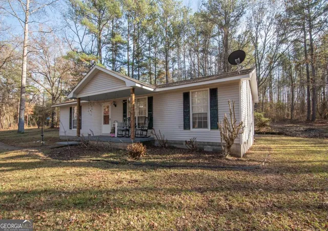Photo 1 of Sale Pending at 3986 Corinth Rd, Newnan, GA 30263 | MLS# 10650626 | Listing updated on 2026-02-04