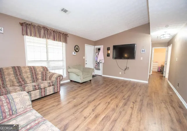 Photo 4 of Sale Pending at 3986 Corinth Rd, Newnan, GA 30263 | MLS# 10650626 | Listing updated on 2026-02-04