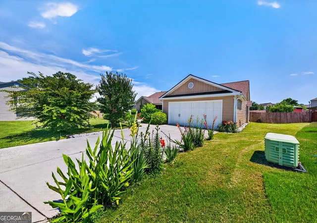 Photo 3 of Single family home for sale at 1312 Dianne Wy, Winder, GA 30680 | MLS# 10781438 | Listing updated on 2026-08-30