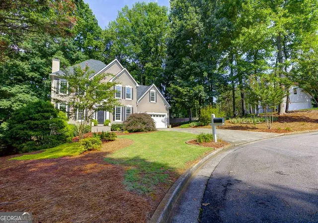 Photo 2 of Sale Pending at 4520 Wexford Ct, Cumming, GA 30040 | MLS# 10783803 | Listing updated on 2026-10-20