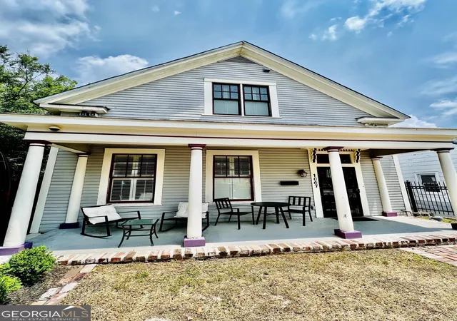 Photo 1 of Single family home for sale at 1067 Washington Ave, Macon, GA 31201 | MLS# 10833515 | Listing updated on 2026-09-11