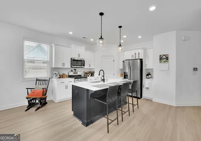 Photo 2 of Townhouse for sale at 2936 Edgemont Ln Sw, Marietta, GA 30008 | MLS# 10814663 | Listing updated on 2026-10-10