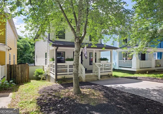 Photo 2 of Single family home for sale at 1147 Smith St Sw, Atlanta, GA 30310 | MLS# 10793585 | Listing updated on 2026-08-28