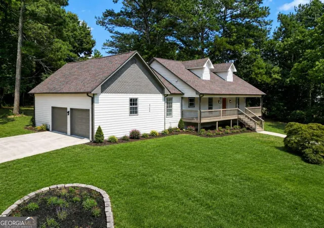 2nd image of 2125 Brandon Acres Dr, Buford, GA 30519 | MLS# 10815584