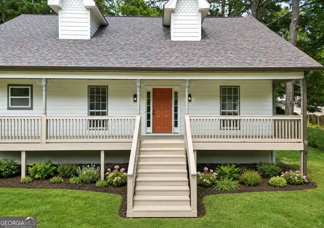 3rd image of 2125 Brandon Acres Dr, Buford, GA 30519 | MLS# 10815584