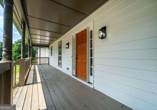 4th image of 2125 Brandon Acres Dr, Buford, GA 30519 | MLS# 10815584