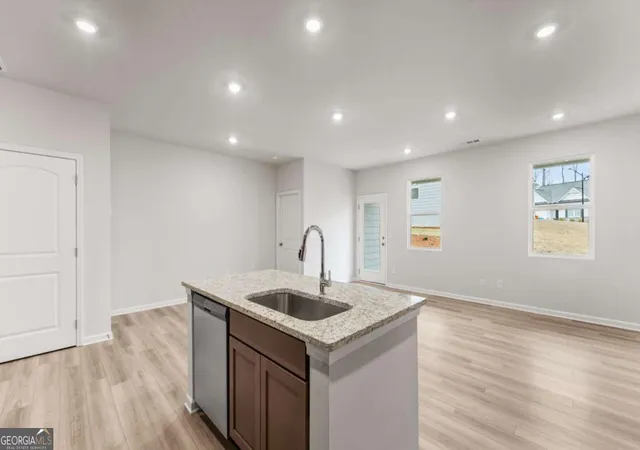 Photo 4 of Single family home for sale at 30 Primrose Dr, Dallas, GA 30132 | MLS# 10761330 | Listing updated on 2026-09-19