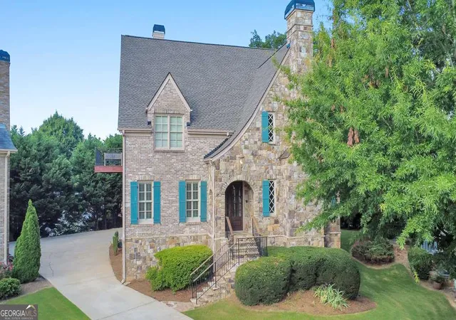 Photo 1 of Mansion for sale at 2252 Parkwood Pl Ct Se, Smyrna, GA 30080 | MLS# 10799415 | Listing updated on 2026-09-10
