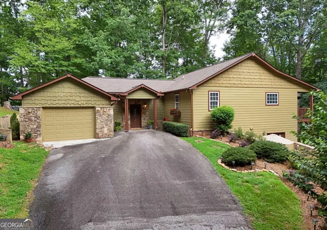Photo 2 of Single family home for sale at 1512 Smithfield Ln, Young Harris, GA 30582 | MLS# 10797042 | Listing updated on 2026-09-12