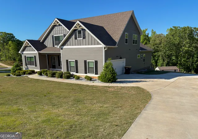 1st image of 14 Shadybrook Path, Newnan, GA 30263 | MLS# 10758118