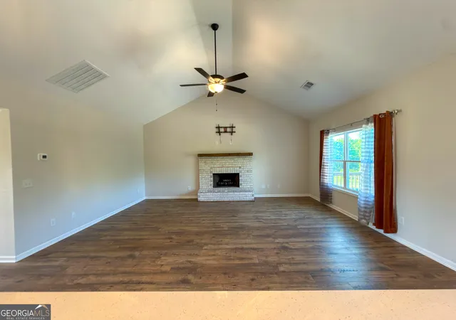 4th image of 14 Shadybrook Path, Newnan, GA 30263 | MLS# 10758118