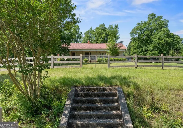 2nd image of 5331 Union Point Hwy, Union Point, GA 30669 | MLS# 10781156