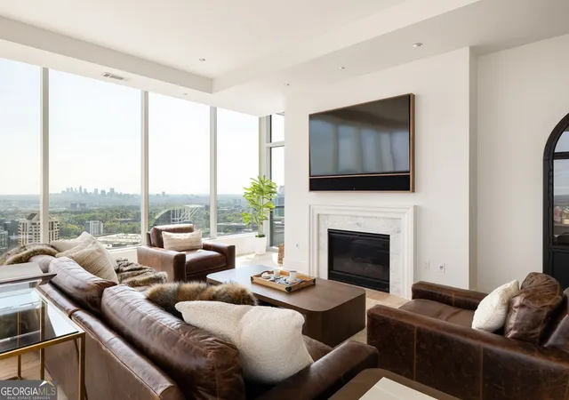 Photo 2 of Condo for sale at 3630 Peachtree Rd Ne #3302, Atlanta, GA 30326 | MLS# 10729408 | Listing updated on 2026-08-24