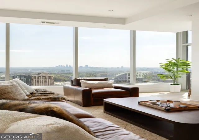 Photo 4 of Condo for sale at 3630 Peachtree Rd Ne #3302, Atlanta, GA 30326 | MLS# 10729408 | Listing updated on 2026-08-24