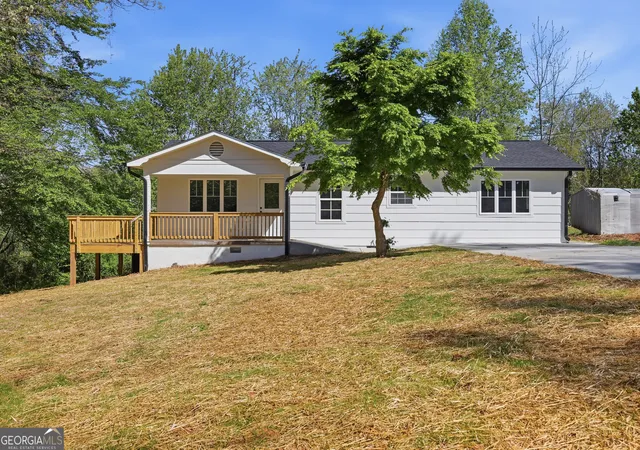 Homes for sale in Clarkesville, GA | 165 Pearl St, Clarkesville, GA 30523 | MLS# 10730491