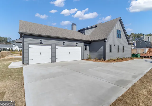 Photo 3 of Single family home for sale at 35 Stubbs Hill, Senoia, GA 30276 | MLS# 10711167 | Listing updated on 2026-08-29