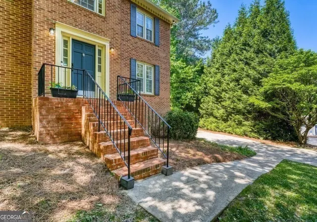 Photo 2 of Sale Pending at 1504 Mill Creek Ct Sw, Marietta, GA 30008 | MLS# 10816171 | Listing updated on 2026-08-25