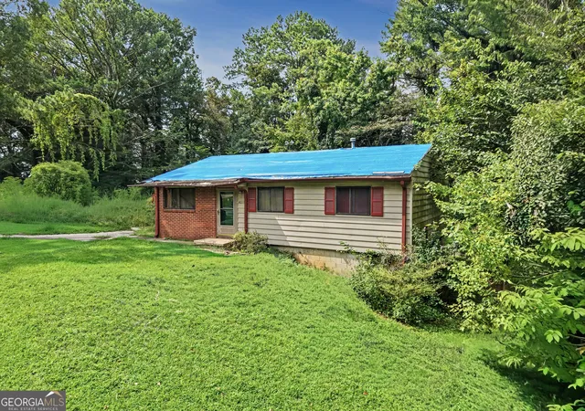 Photo 3 of Single family home for sale at 2190 Addison Pl NW, Atlanta, GA 30318 | MLS# 10836671 | Listing updated on 2026-09-14