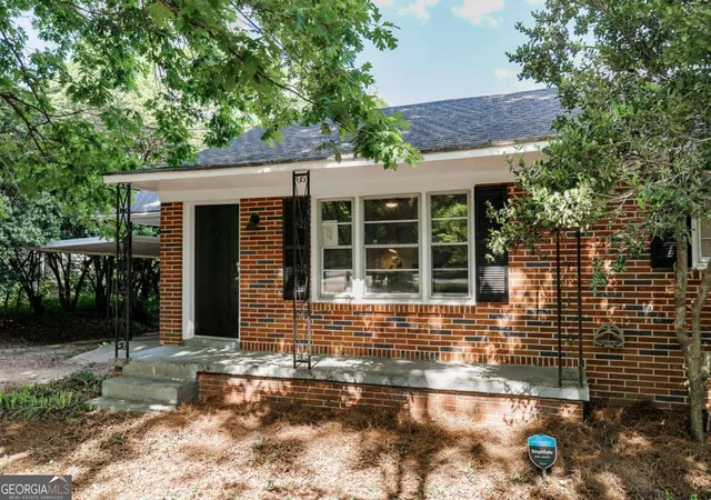 Photo 2 of Single family home for sale at 170 Jefferson River Rd, Athens, GA 30607 | MLS# 10742530 | Listing updated on 2026-09-14